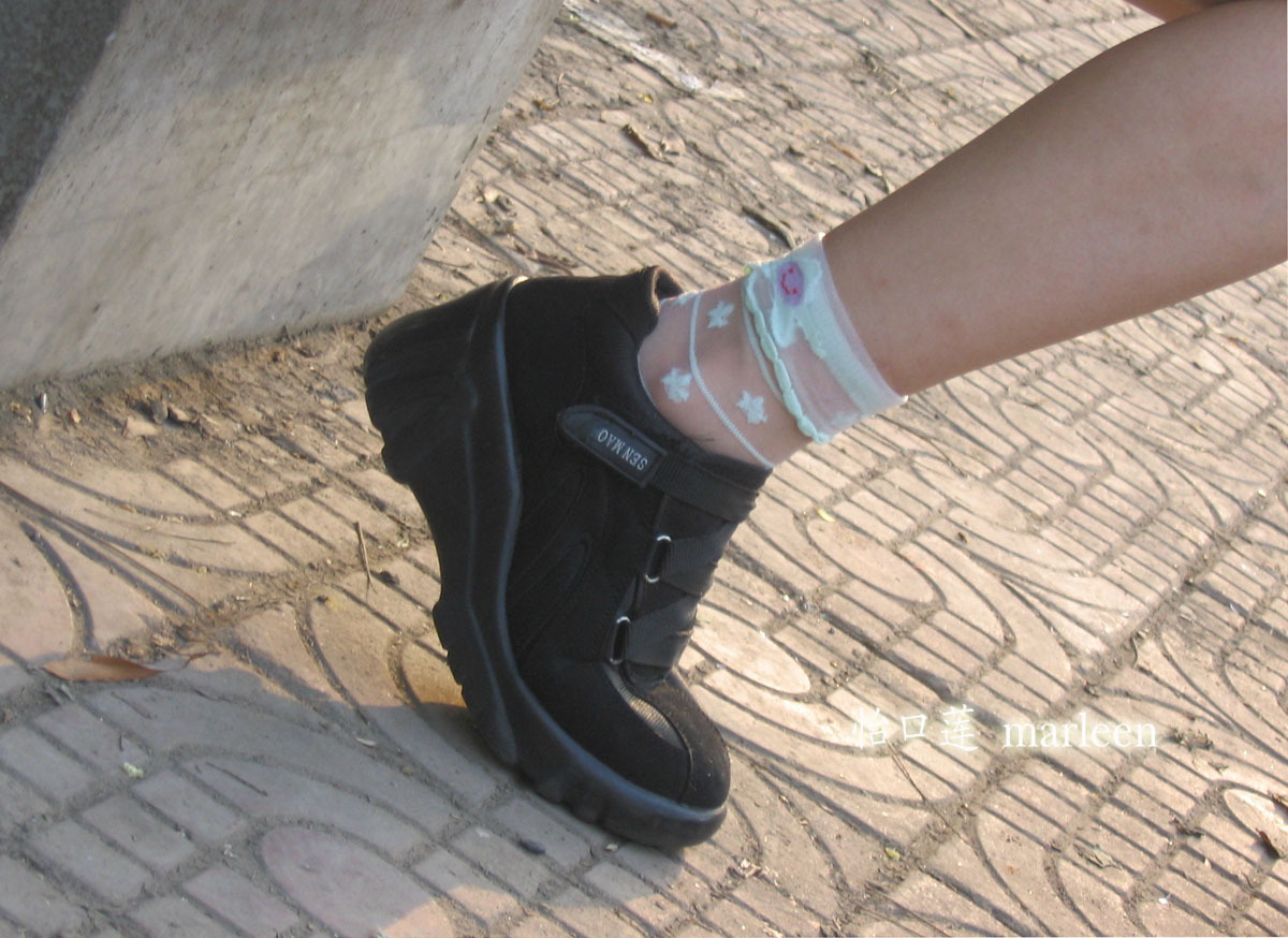 淡淡猫香全部丝袜套图大合集 1